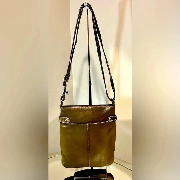 Gently Used LLOYD BAKER Brownish Taupe Leather Crossbody - Picture 1 of 5